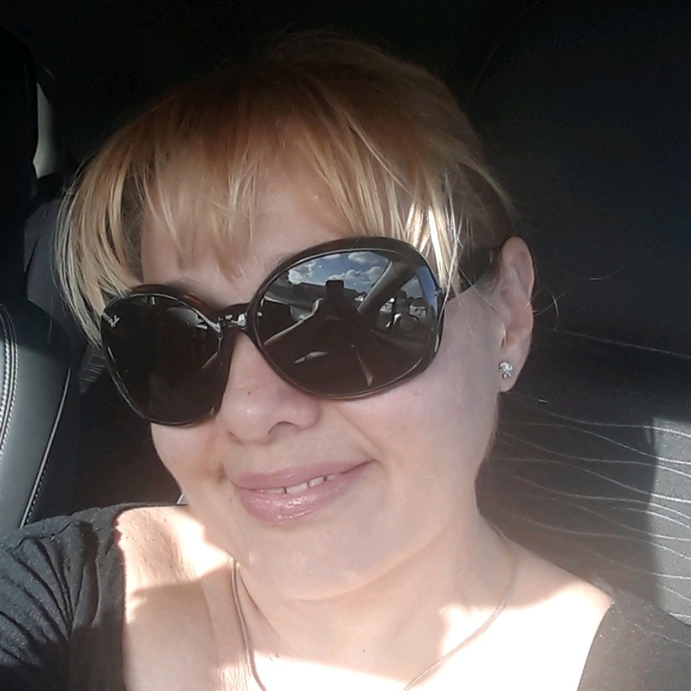 Meet your Posher, Beatriz